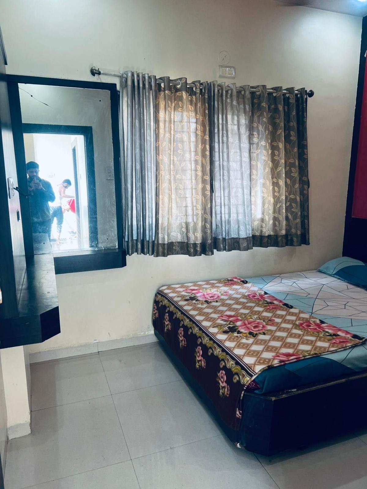 Hotel Sai Vasant Vihar เชอร์ดี ภายนอก รูปภาพ